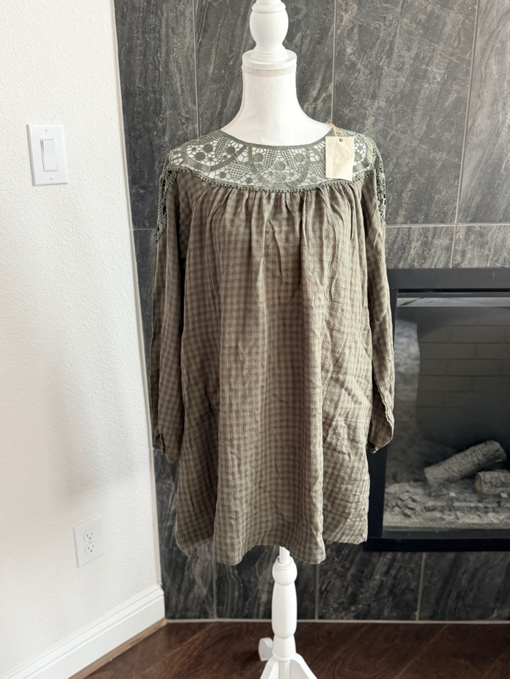 Easel Gingham Lace Long Sleeve Dress in Green
